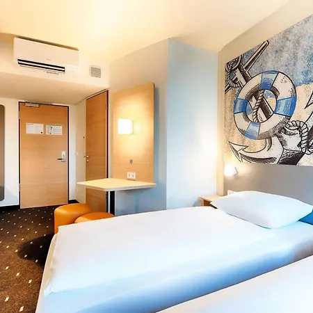 Hotel B&B Hotel Emden 3*
