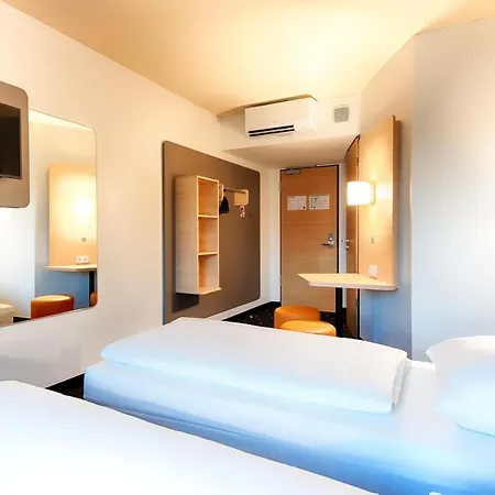 B&B Hotel Emden Hotel 3*
