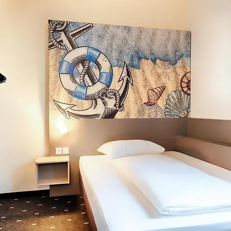 Hotel B&B Hotel Emden 3*