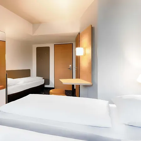 B&B Hotel Emden Отель