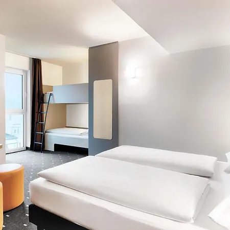Отель B&B Hotel Emden 3*