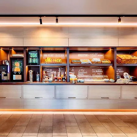 Отель B&B Hotel Emden