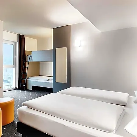 B&B Hotel Emden Hotel 3*
