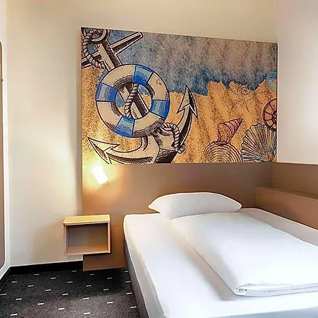 B&B Hotel Emden Hotel 3*