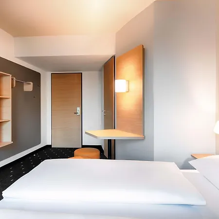 ホテル B&B Hotel Emden 3*