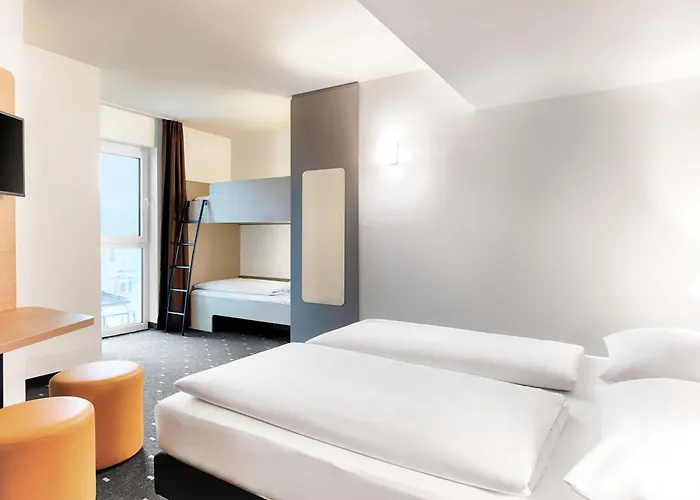 Отель B&B Hotel Emden 3*